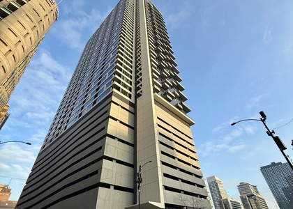 235 W Van Buren Street - Photo 1