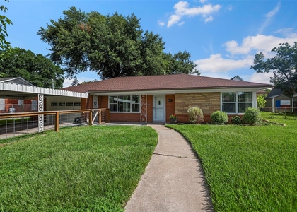 617 Graceland Street - Photo 1