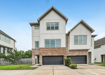 10534 Executive Lake Drive - Photo 1