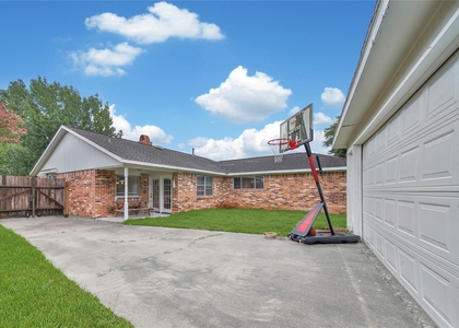 626 Park Knoll Lane - Photo 1