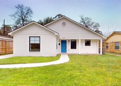 304 Graceland Street - Photo 1