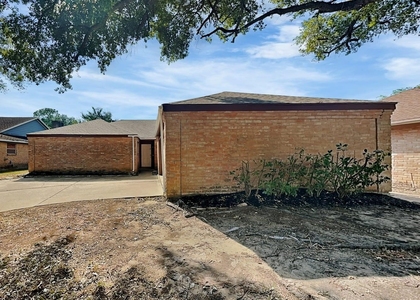 4907 Eagle Trail Drive - Photo 1