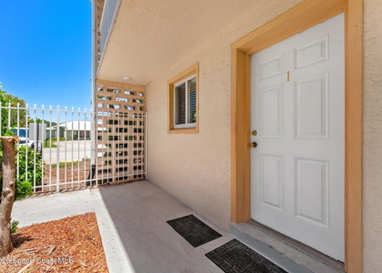 211 Circle Drive - Photo 1