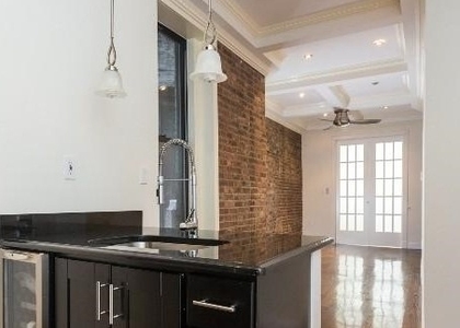 West 103rd Street - Photo 1