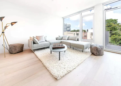 632 Lorimer Street - Photo 1