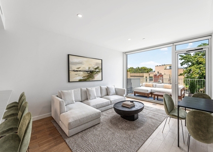 632 Lorimer Street - Photo 1