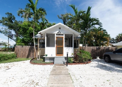 1840 51st Street S - Photo 1