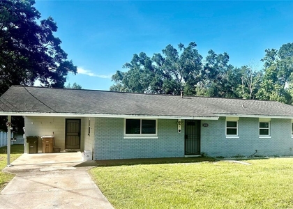 3020 Se 11th Street - Photo 1