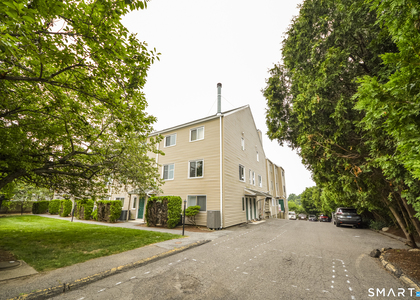 31 Stuart Avenue - Photo 1