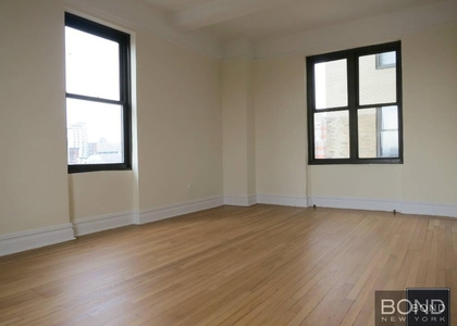 Second Avenue - Photo 1