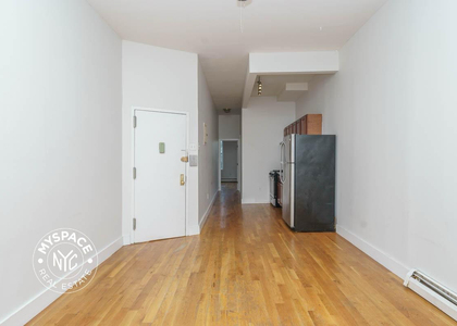 828 Halsey Street - Photo 1