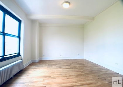 Second Avenue - Photo 1