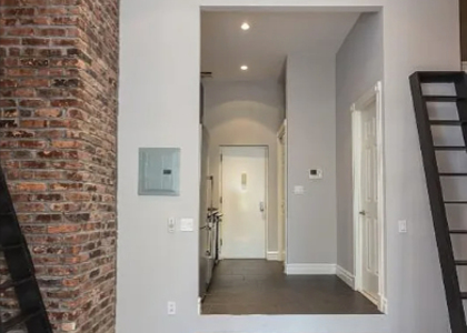 West 14 Street - Photo 1