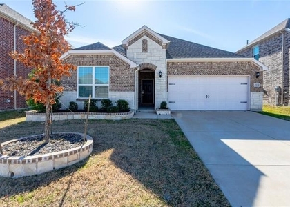2904 Redbud Lane - Photo 1