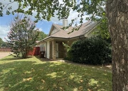 201 E Windsor Drive - Photo 1