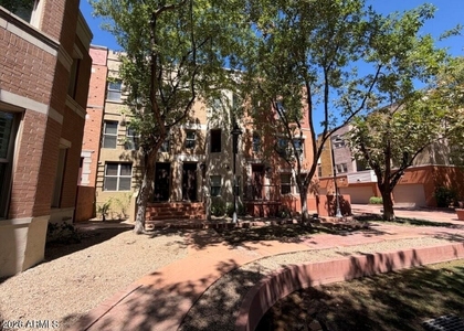 555 W 6th Street - Photo 1