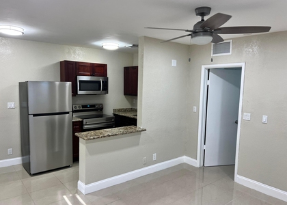 1105 Ne 15th Street - Photo 1