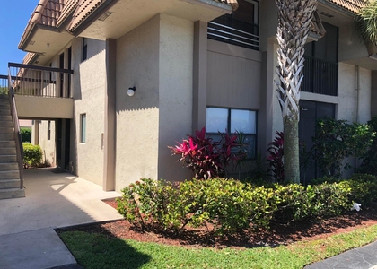 10714 Royal Palm Boulevard - Photo 1