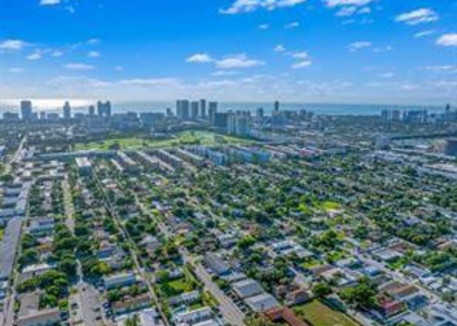 720 Ne 7th Street - Photo 1