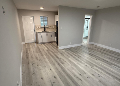 720 Ne 7th Street - Photo 1