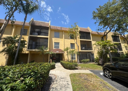 450 Nw 20th Street - Photo 1