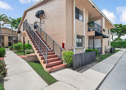 6043 10th Avenue N - Photo 1