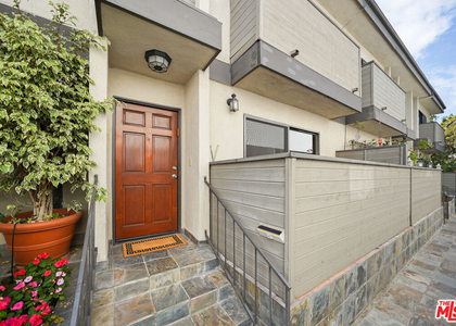 11952 Darlington Avenue - Photo 1
