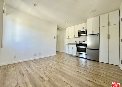 402 Pacific Street - Photo 1