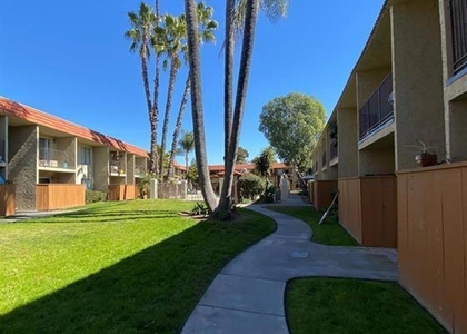 589 N Johnson Ave - Photo 1