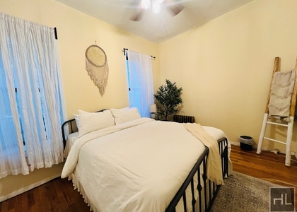 292 st john's place - Photo 1