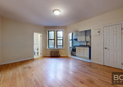 West 10th Street - Photo 1