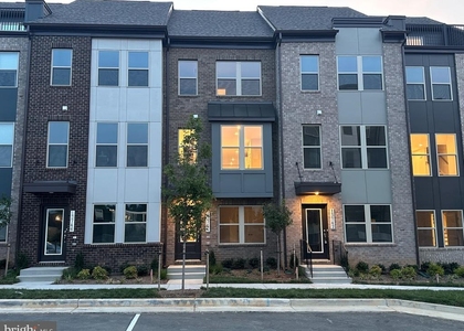 13744 Cobble Loop - Photo 1
