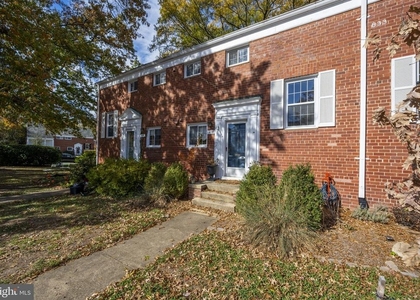 1635 Ripon Place - Photo 1