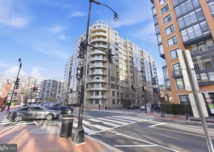 811 4th Street Nw - Photo 1