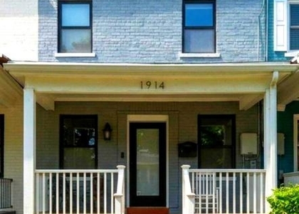 1914 D Street Ne - Photo 1