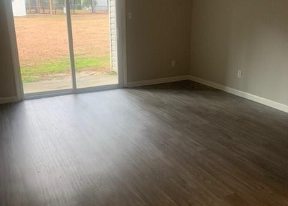 803 Applewood Lane - Photo 1