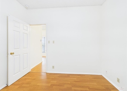 2604 Salado St - Photo 1