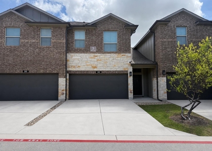 1200 S 10th St - Photo 1