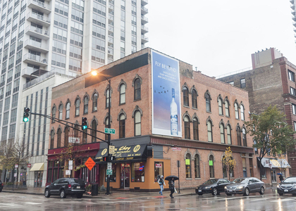 544 N Wells Street - Photo 1