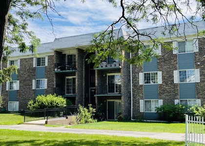1511 N Windsor Drive - Photo 1