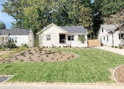 1927 S Gordon Street Sw - Photo 1