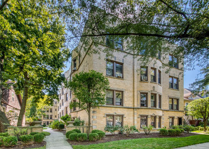 1923 W Estes Avenue - Photo 1