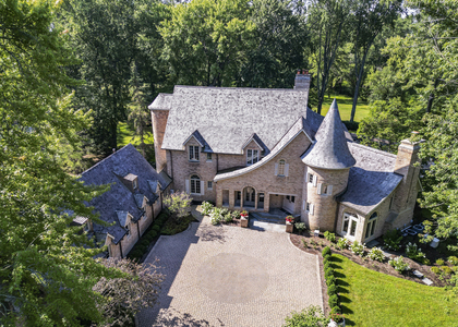 285 W Westminster Avenue - Photo 1
