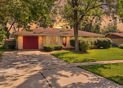1624 W Weathersfield Way - Photo 1