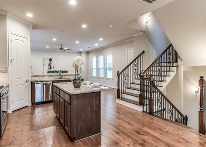 1614 Parker Street - Photo 1