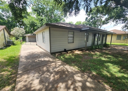 610 Tovrea Road - Photo 1