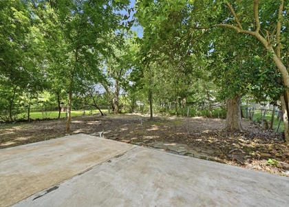 202 S Magnolia Street - Photo 1