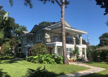 209 13th Avenue N - Photo 1