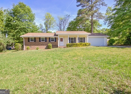 335 Kelly Drive - Photo 1