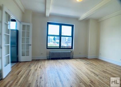 Second Avenue - Photo 1